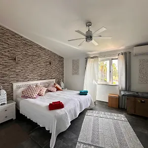 Sao Rafael, 80b Apartment